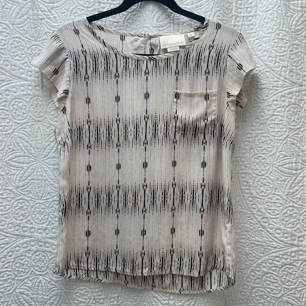Cynthia Rowley Anthropologie 100% silk blouse. Size S.